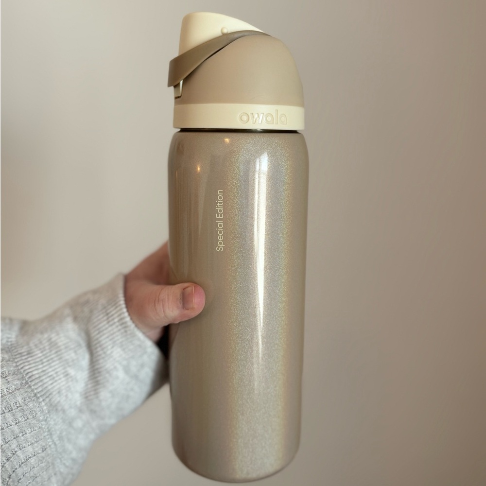 Owala Holiday Magic Water Bottle